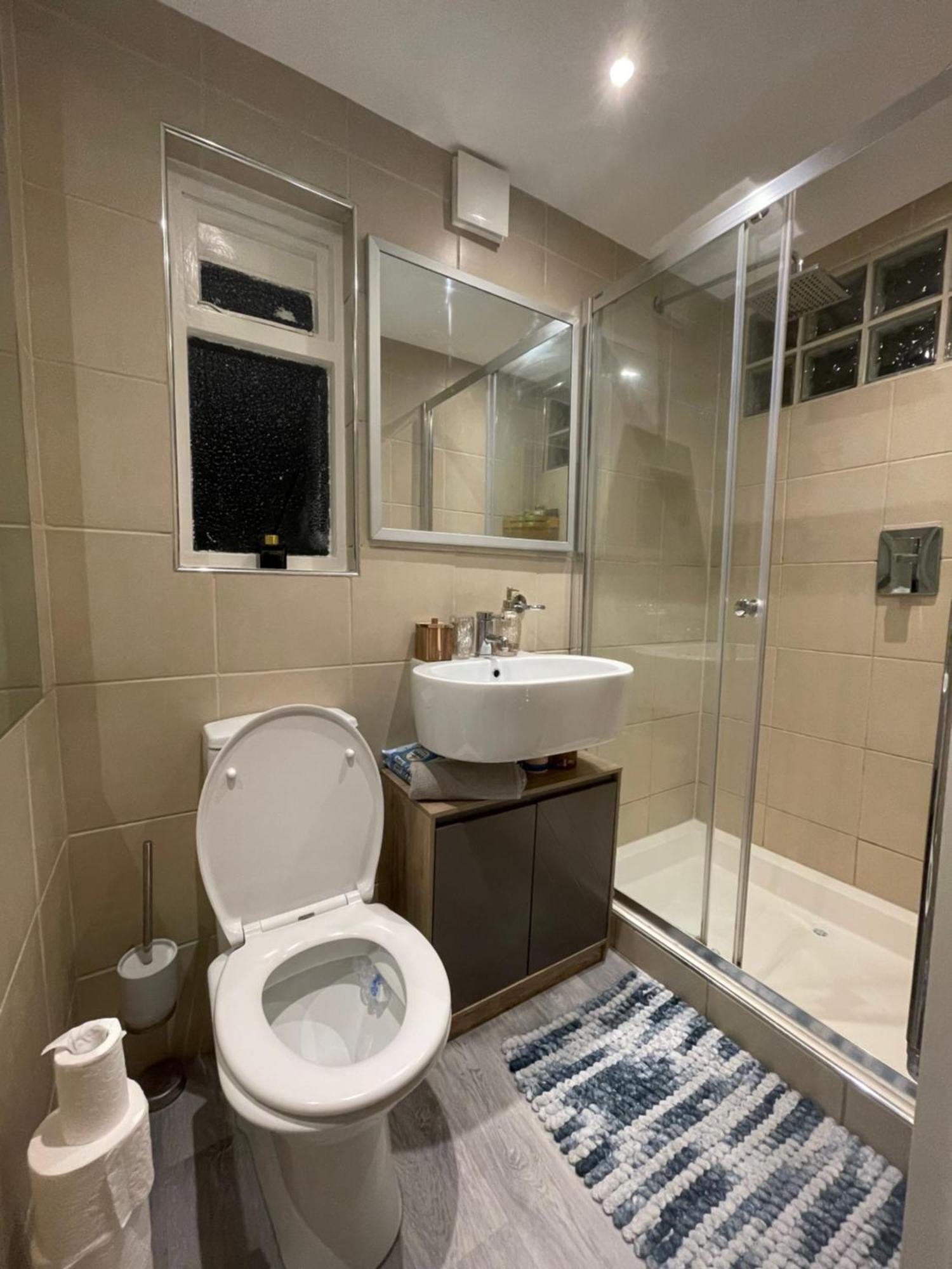 Homestay Queen Bedroom In Maida Vale London